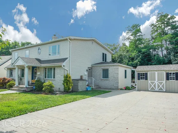 44 Chamberlain Ave Floor 2, Elmwood Park, NJ 07407