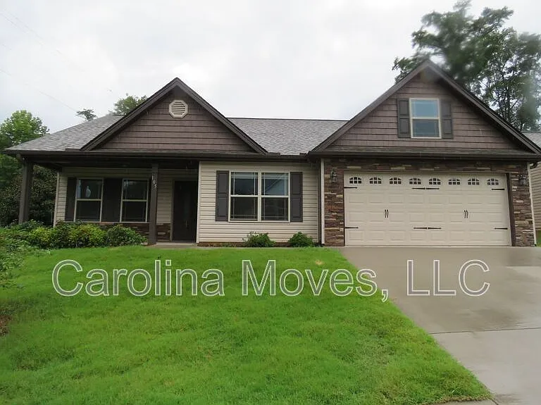 105 Dellwood Dr — Photo 1