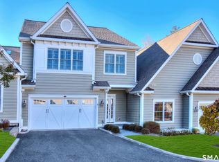 77 Sunset Ln #4, Ridgefield, CT 06877