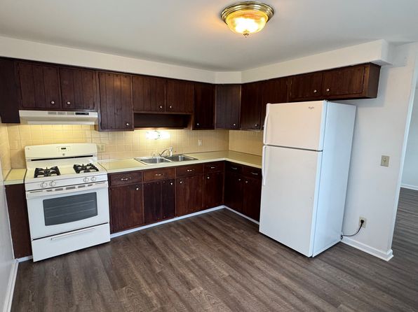 642 W Main St