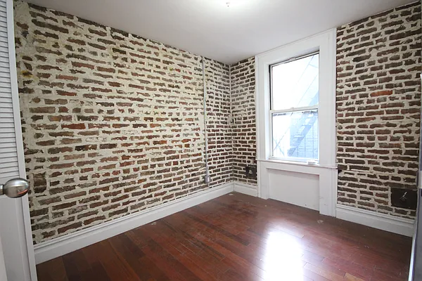 Rented by Compass | media 23