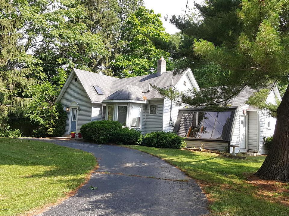 1st image of 217 North St