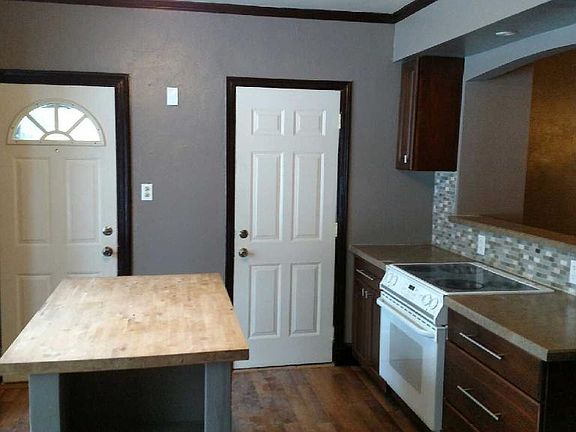 3rd image of 406 Howard St