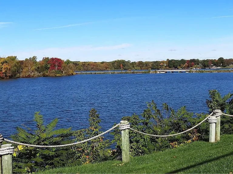 The Waverly on the Lake — Photo 111