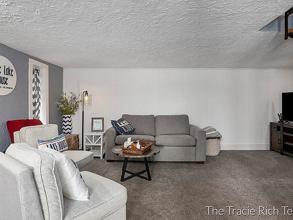 5th image of 5783 Caroline Dr