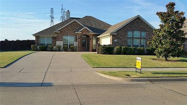 1st image of 1205 Camelot Dr