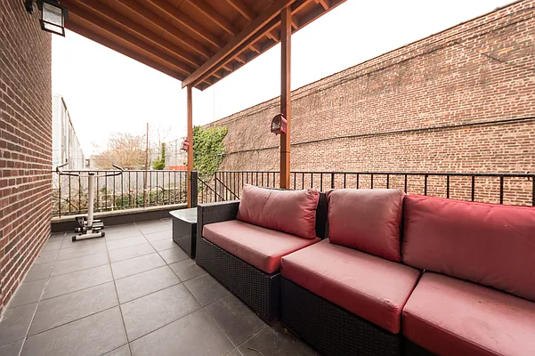 Rented by Daniel Gale Sotheby's International Realty | media 13