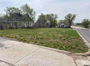 1103 4th St, Fairbury, NE 68352