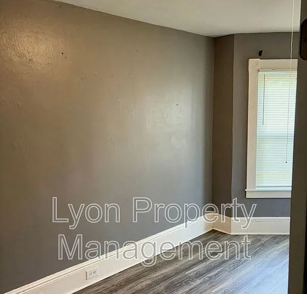 106 Winsor St #1 — Photo 8