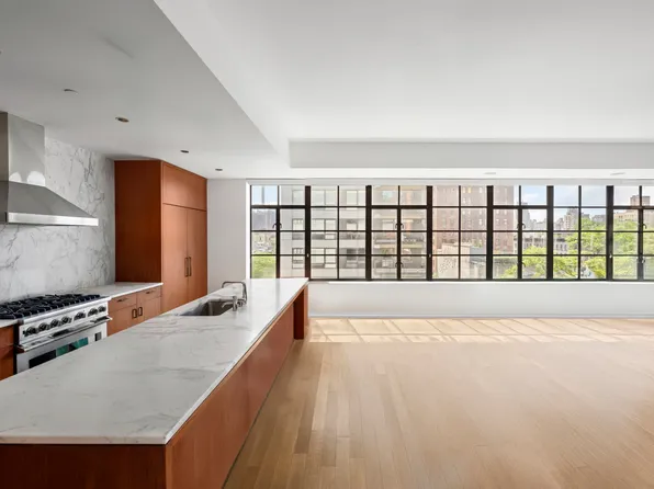 508 West 24th Street image 4 of 19