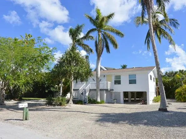 130 Andre Mar Dr, Fort Myers Beach, FL 33931