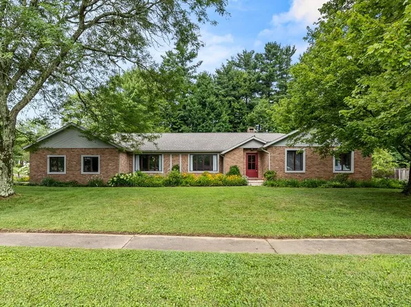 1550 Royal Oak Dr, Mansfield, OH 44906