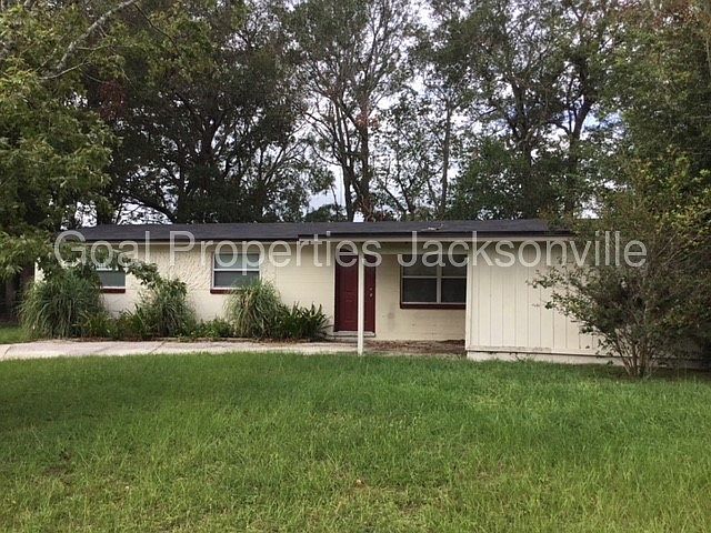 1st image of 483 Tara Ln