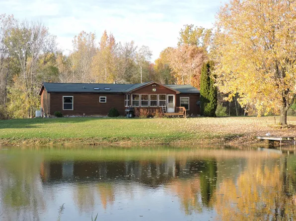 2288 N Garfield Rd, Pinconning, MI 48650