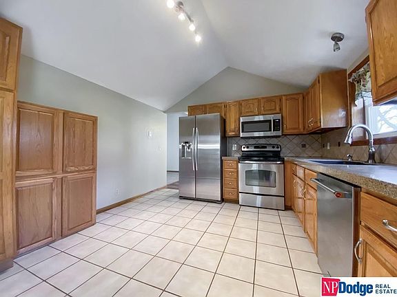 3rd image of 1607 Gold Coast Cir