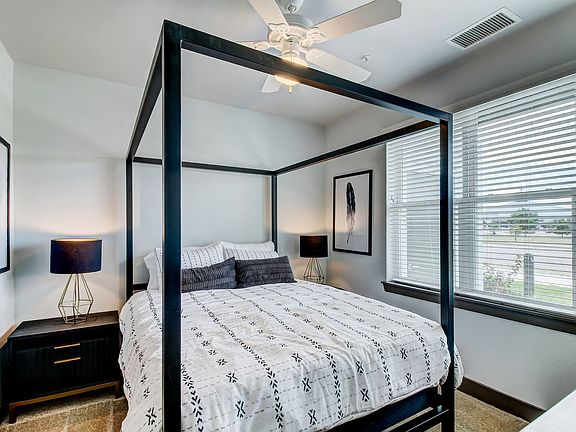 Volta at Voyager ; Colorado Springs, CO Apartments