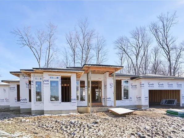 V/l A T Hl, Willoughby, OH 44094