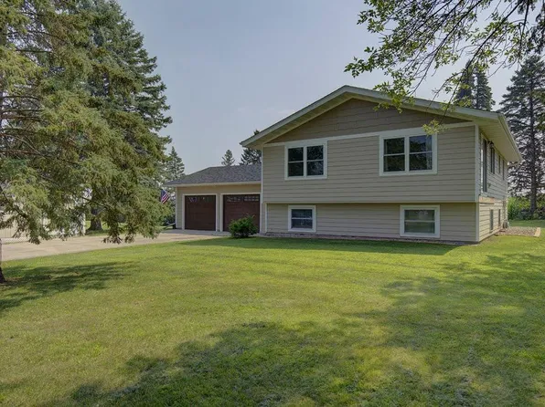 9390 Edgebrook Dr, Northfield, MN 55057