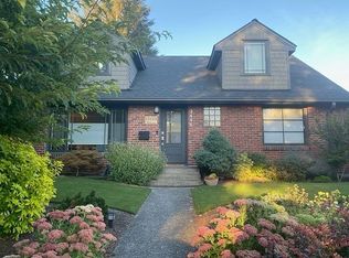 3446 45th Ave SW, Seattle, WA 98116