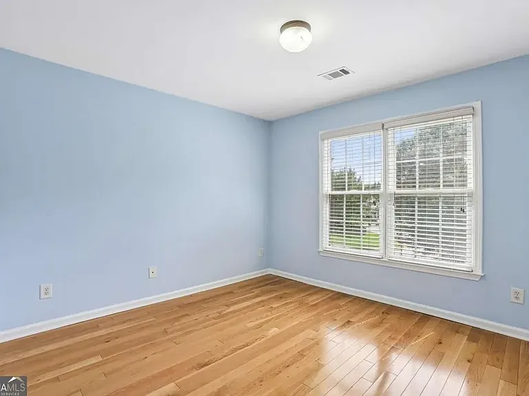 810 Freedom Way — Photo 30