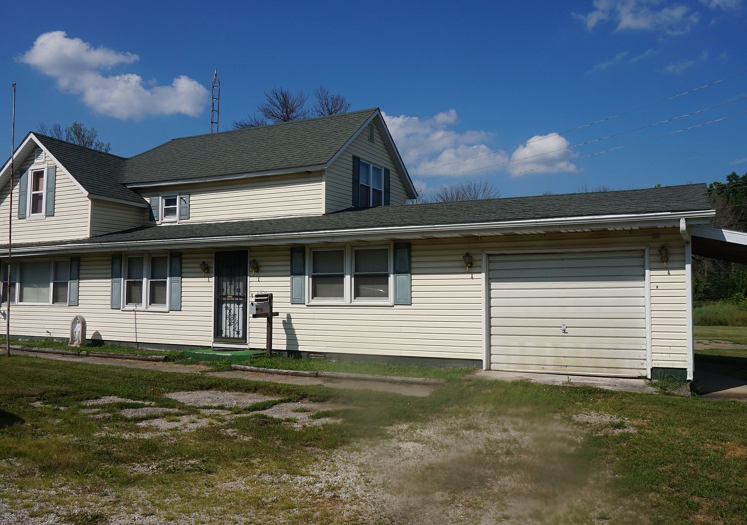 802 Railroad St, Beaverville, IL 60912 Zillow