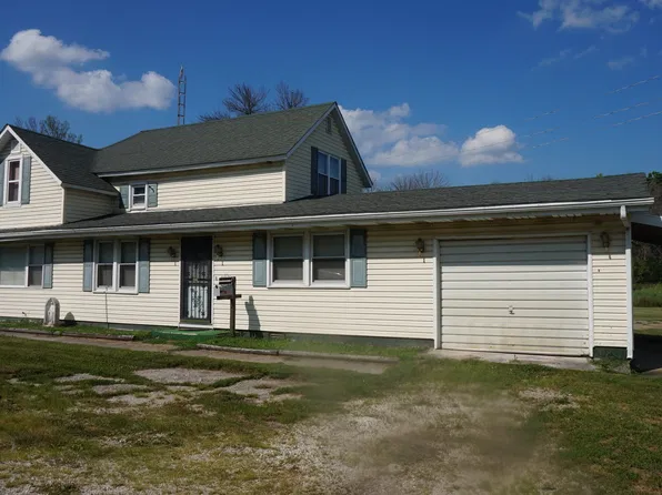 802 Railroad St, Beaverville, IL 60912