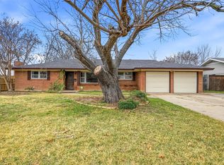 6112 Trail Lake Dr, Fort Worth, TX 76133