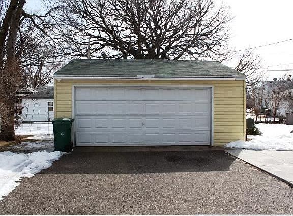 4th image of 5125 52nd Ave N