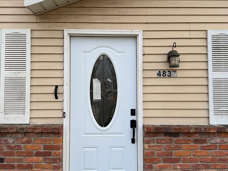 4837 W Bancroft St — Photo 7