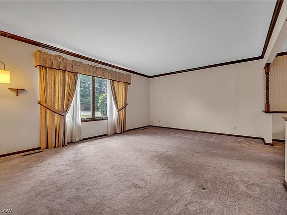 5th image of 6630 Benedict Dr