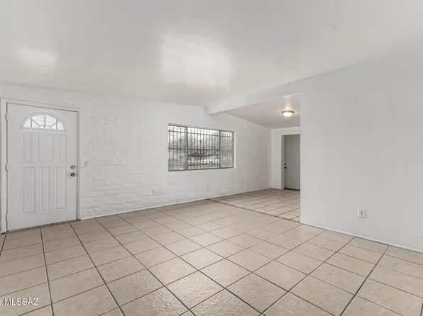 5911 E 30th St, Tucson, AZ 85711