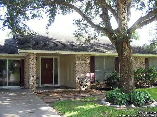 1st image of 1403 E Mockingbird