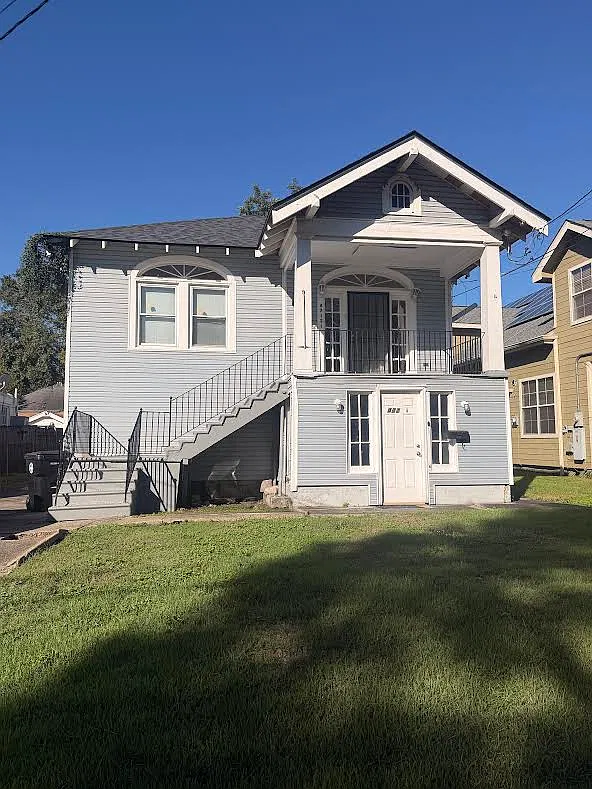 2 bed, 900 sqft, $1,200 — Photo 1