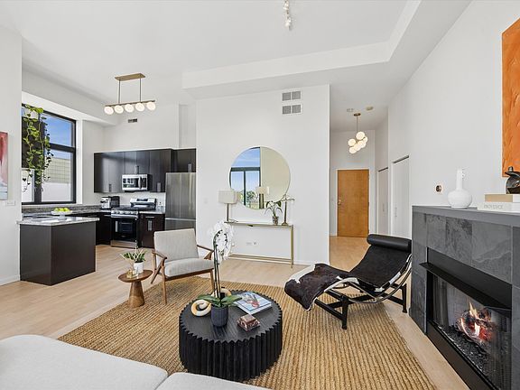 5th image of 3631 N Halsted St APT 413