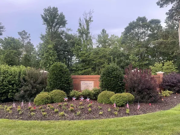 12912 Emerald Bay Dr #92, Soddy Daisy, TN 37379