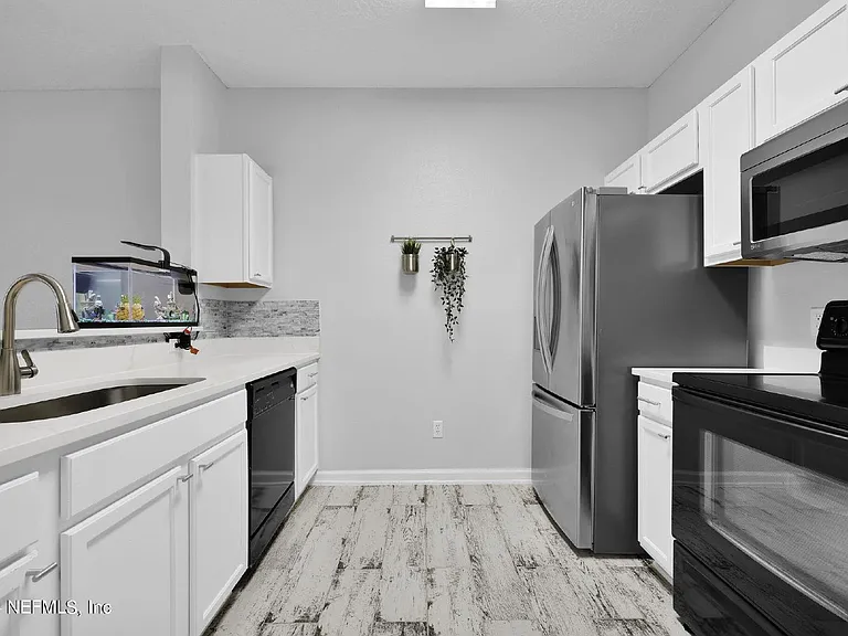 862 Southern Creek Dr — Photo 5