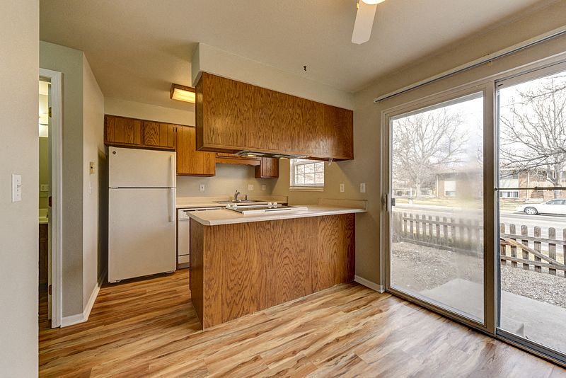 Kitchen and Breakfast Area