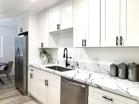 4th image of 4475 49th St APT 204