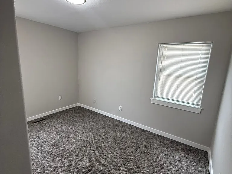 7030 N Market St — Photo 9