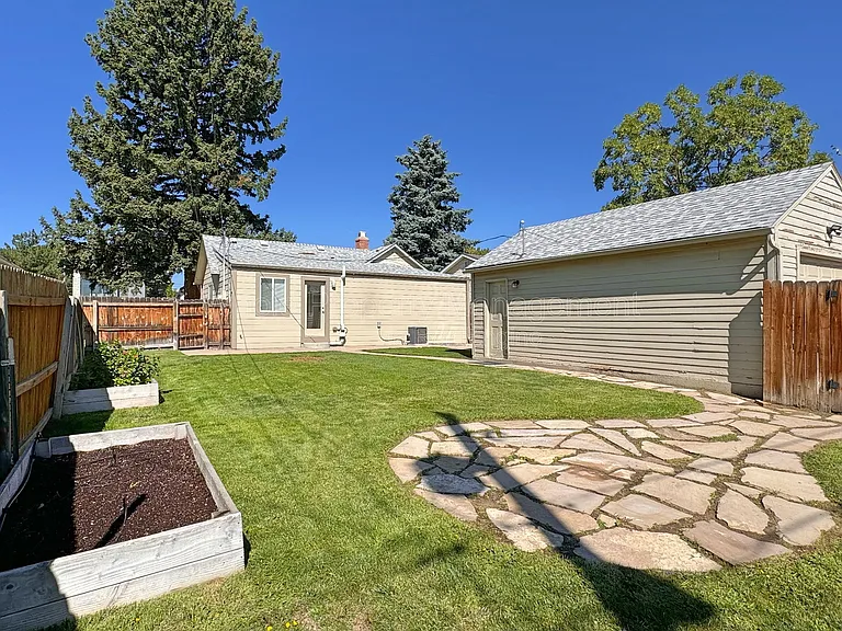 4720 Elm Ct — Photo 32