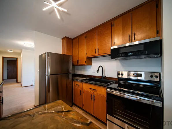 400 Hubbell Dr APT 3, Dixon, IL 61021