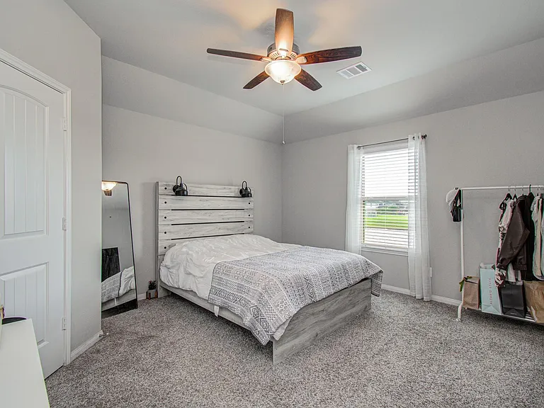 2202 Anzio Ct — Photo 30