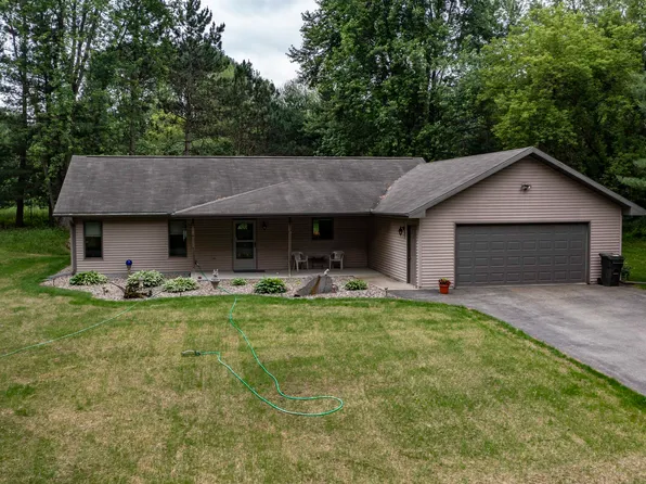 E1841 Lake Shore Dr, Iola, WI 54945