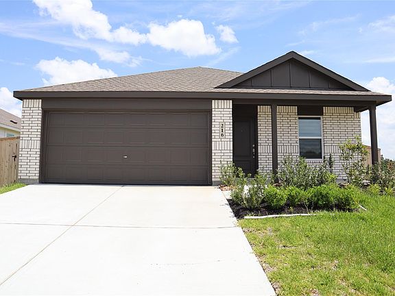 3rd image of 216 Lantana Ln