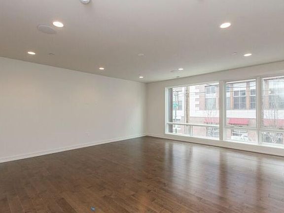 5th image of 708 S Sartain St
