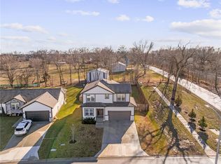 19727 W 196th Ter, Spring Hill, KS 66083