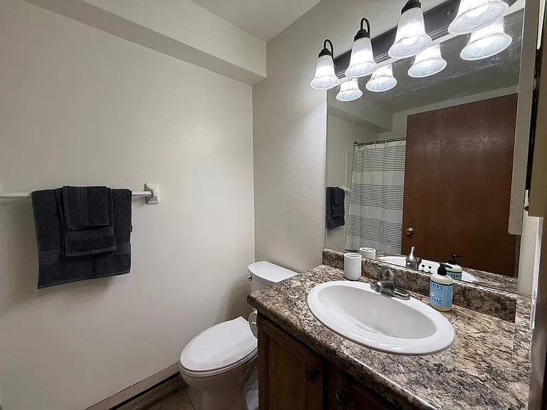 High Point Commons Apartments — Photo 93