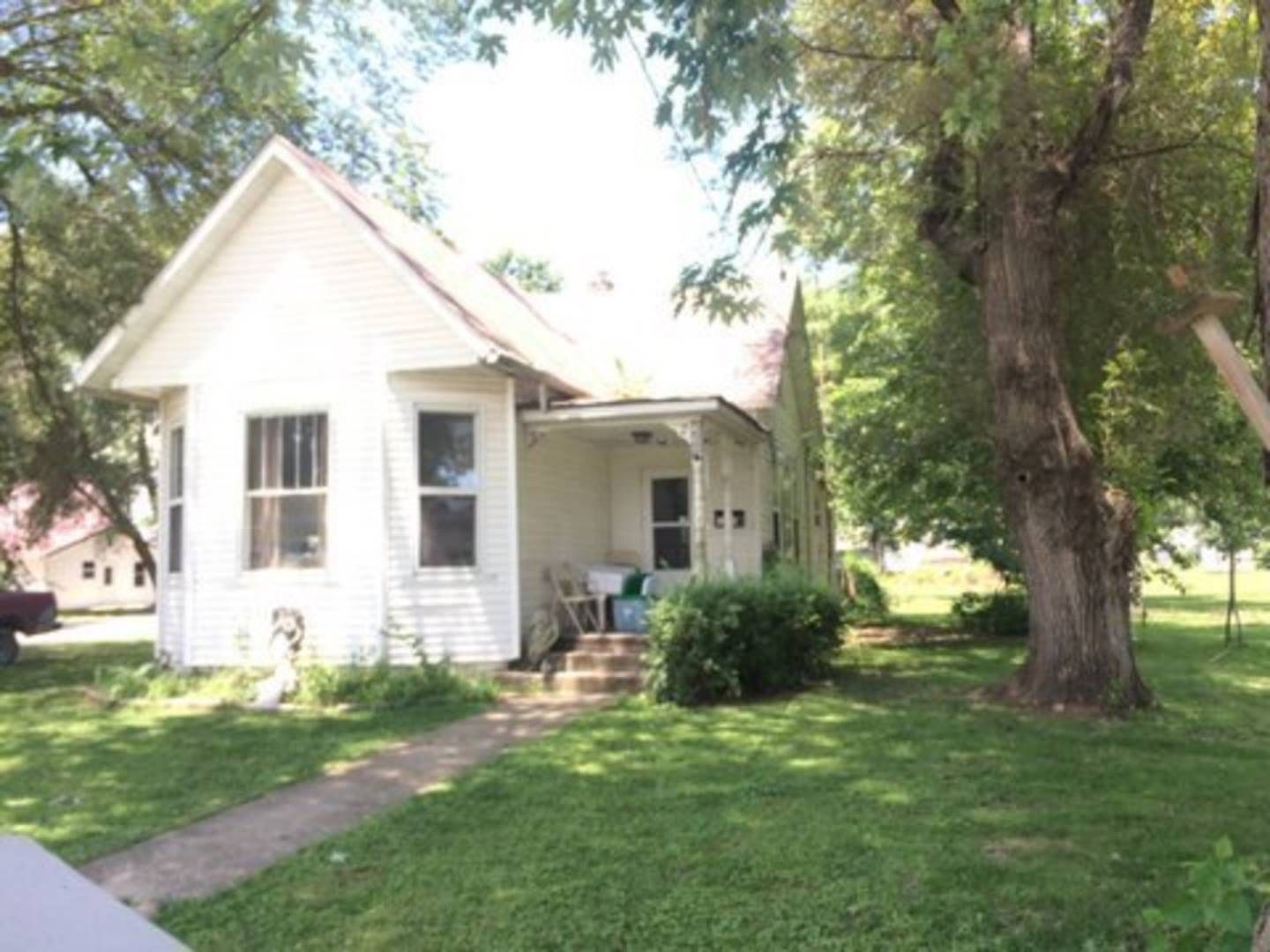 1005 Chestnut St, Greenfield, IL 62044 Zillow