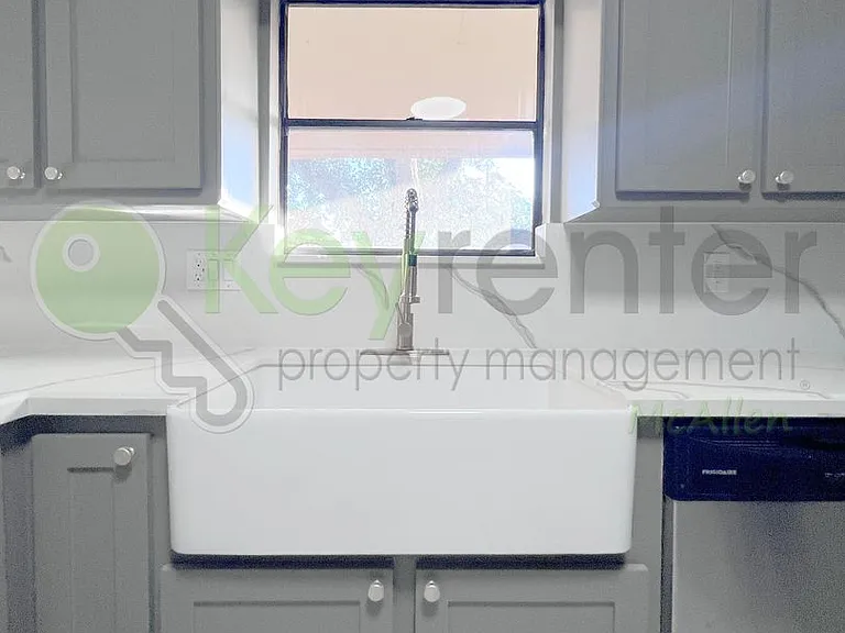2812 Carnation Ave — Photo 11