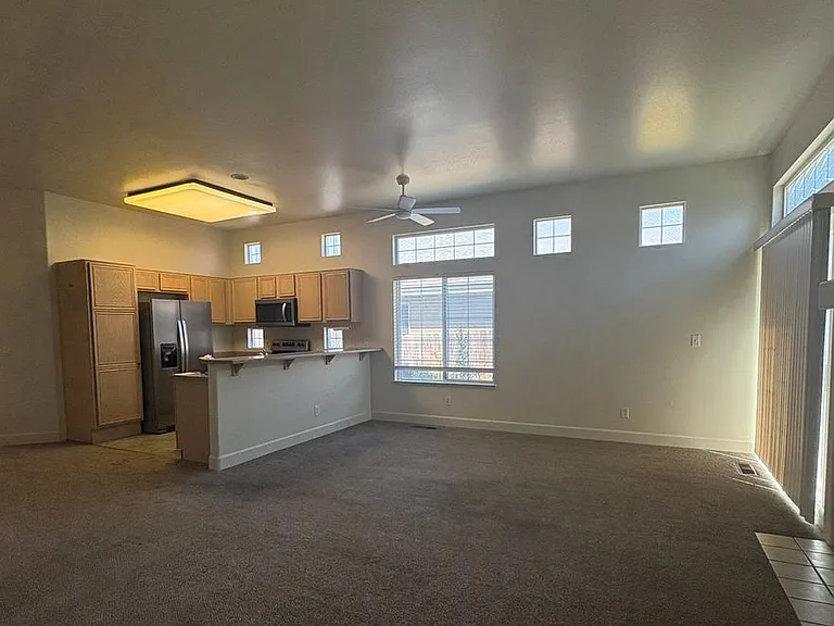 1369 Ridge Point Dr — Photo 9